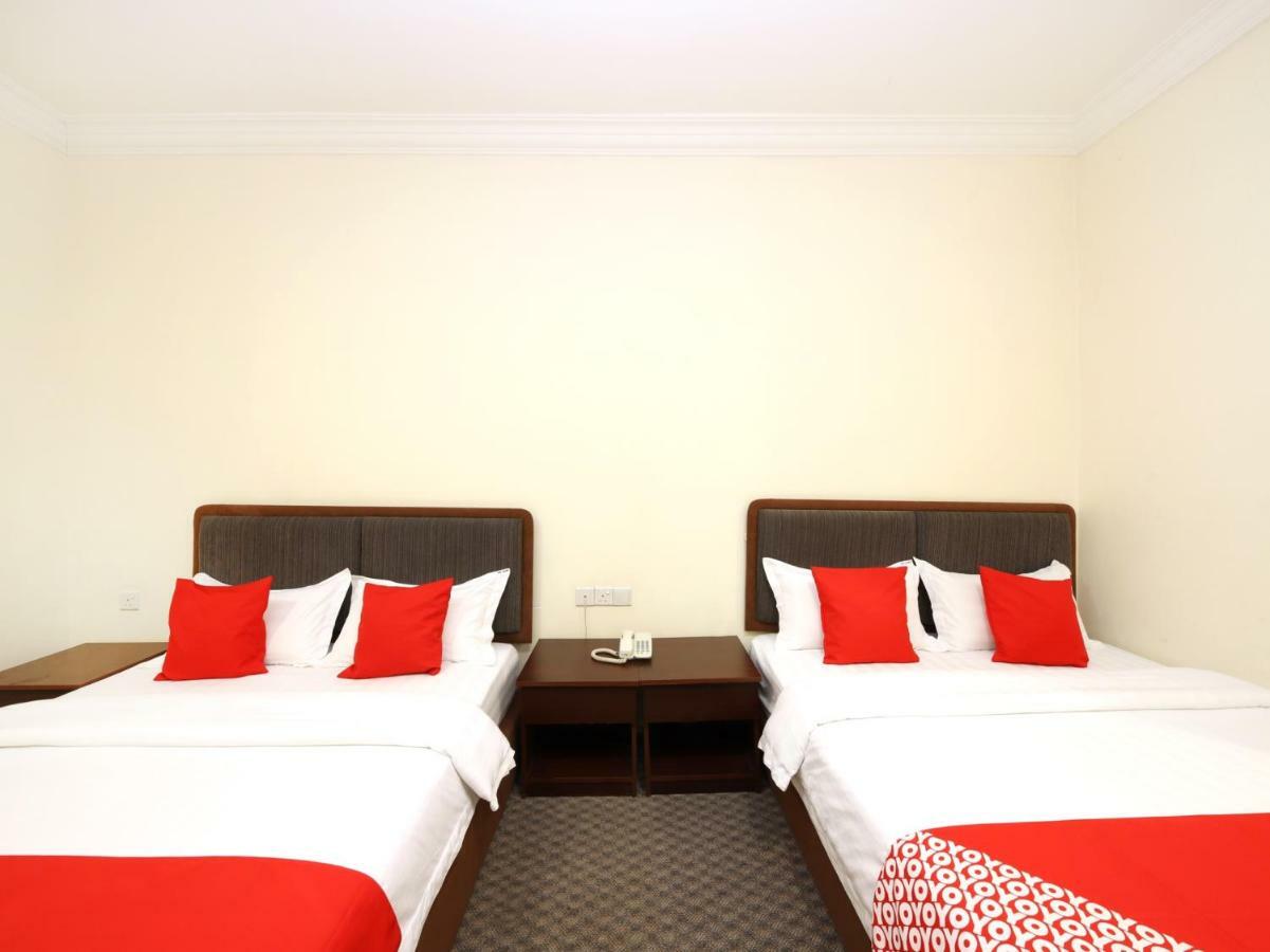 Oyo 750 Comfort Hotel Kota Kinabalu Buitenkant foto