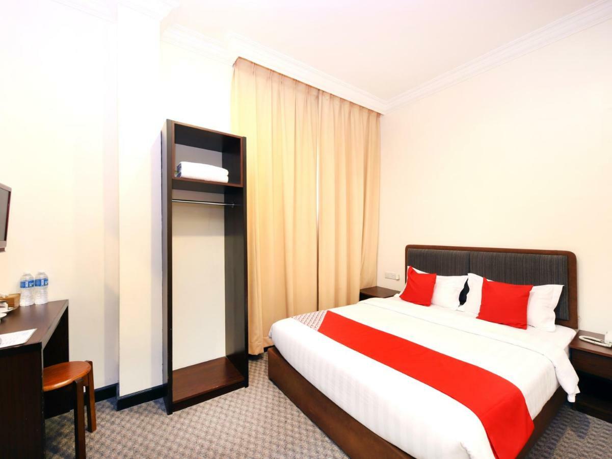 Oyo 750 Comfort Hotel Kota Kinabalu Buitenkant foto