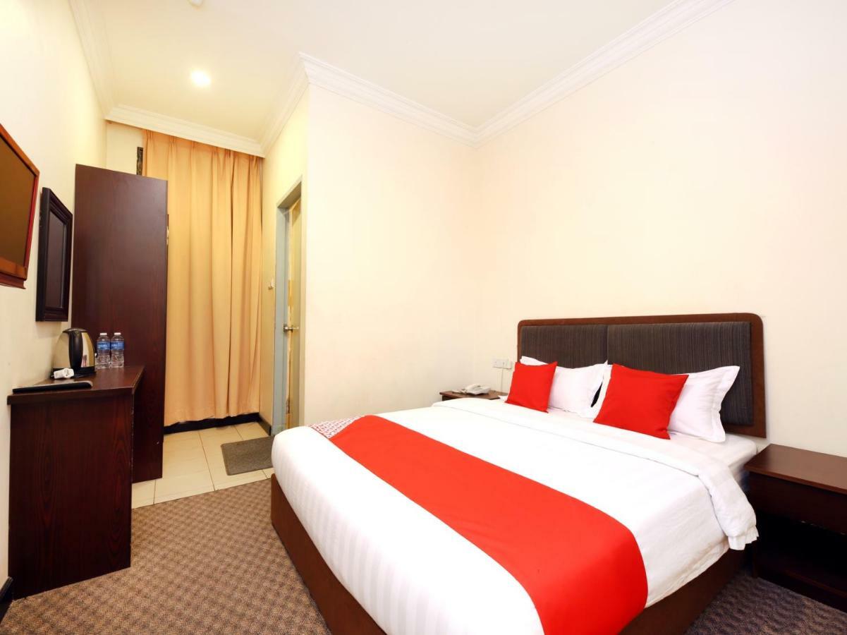 Oyo 750 Comfort Hotel Kota Kinabalu Buitenkant foto