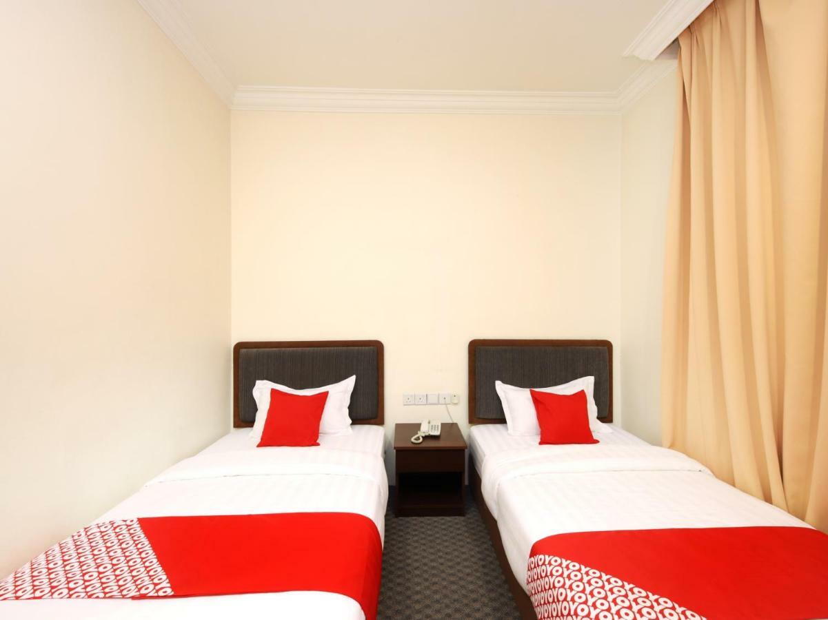 Oyo 750 Comfort Hotel Kota Kinabalu Buitenkant foto