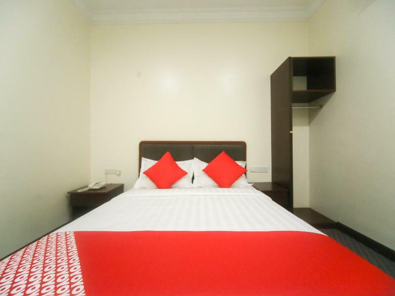 Oyo 750 Comfort Hotel Kota Kinabalu Buitenkant foto